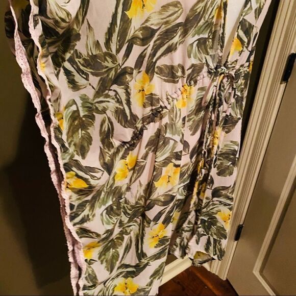 Lily White Kimono Floral Sheer Wrap Coverup Blush Trim Size Medium - Picture 9 of 12